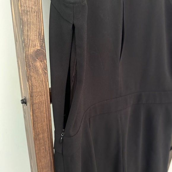 Aritzia Babaton Ozzy Romper with Pockets Size 4 - Picture 7 of 16